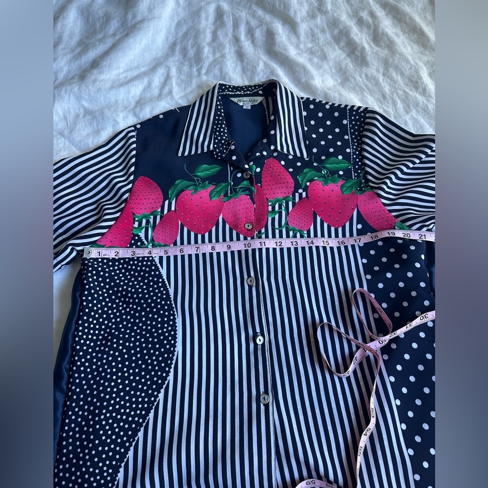 Vintage Wing Ming Strawberry Patchwork Button Shi… - image 6